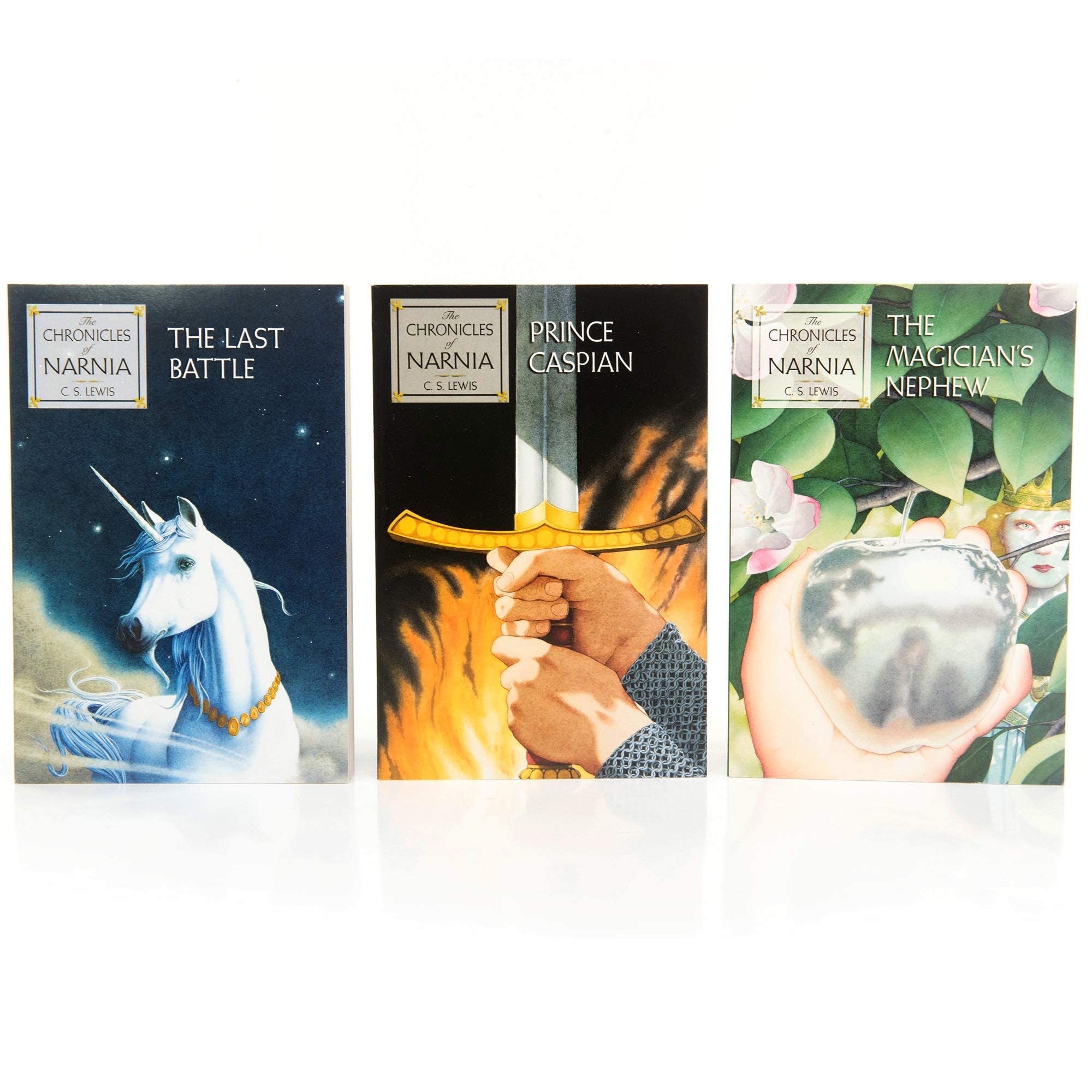 The Chronicles of Narnia 8-Book Box Set + Trivia Book